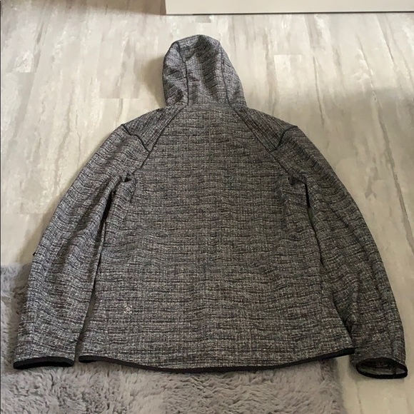 Lululemon Jacket - Picture 3 of 4